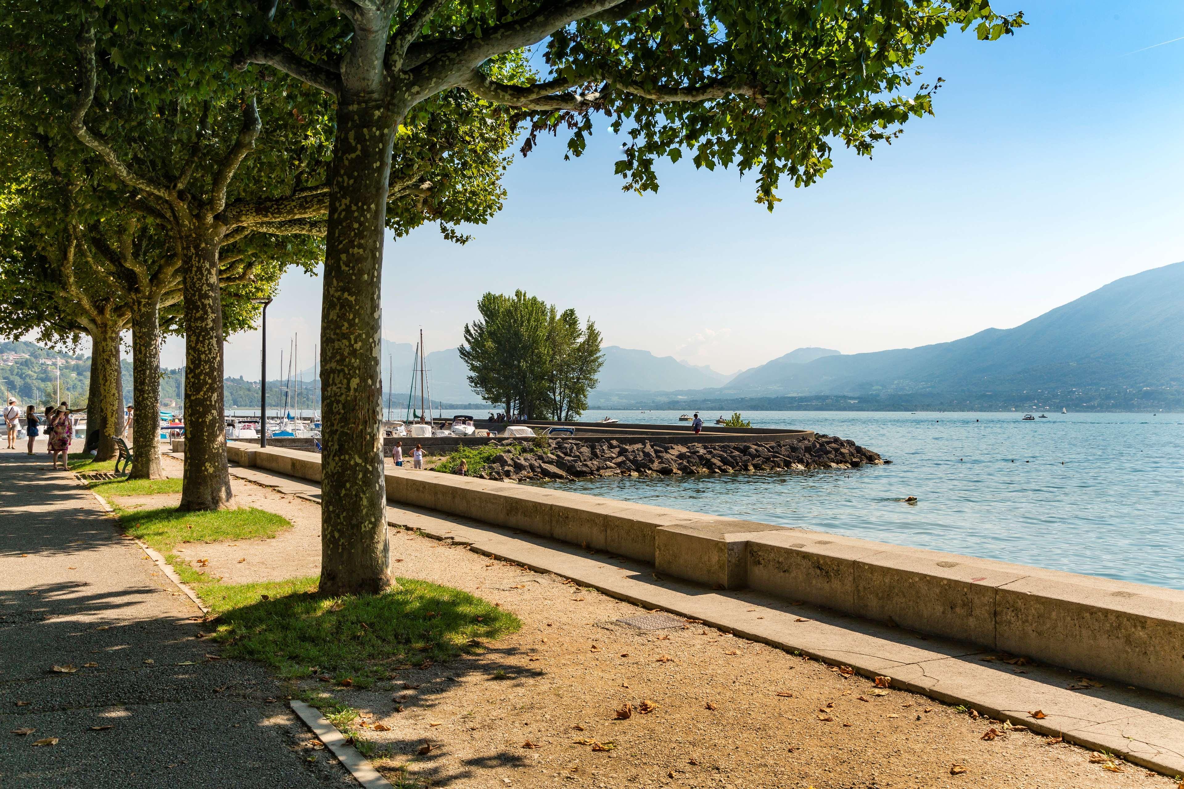 Golden Tulip Aix Les Bains - Hotel & Spa Aix-les-Bains Exterior photo